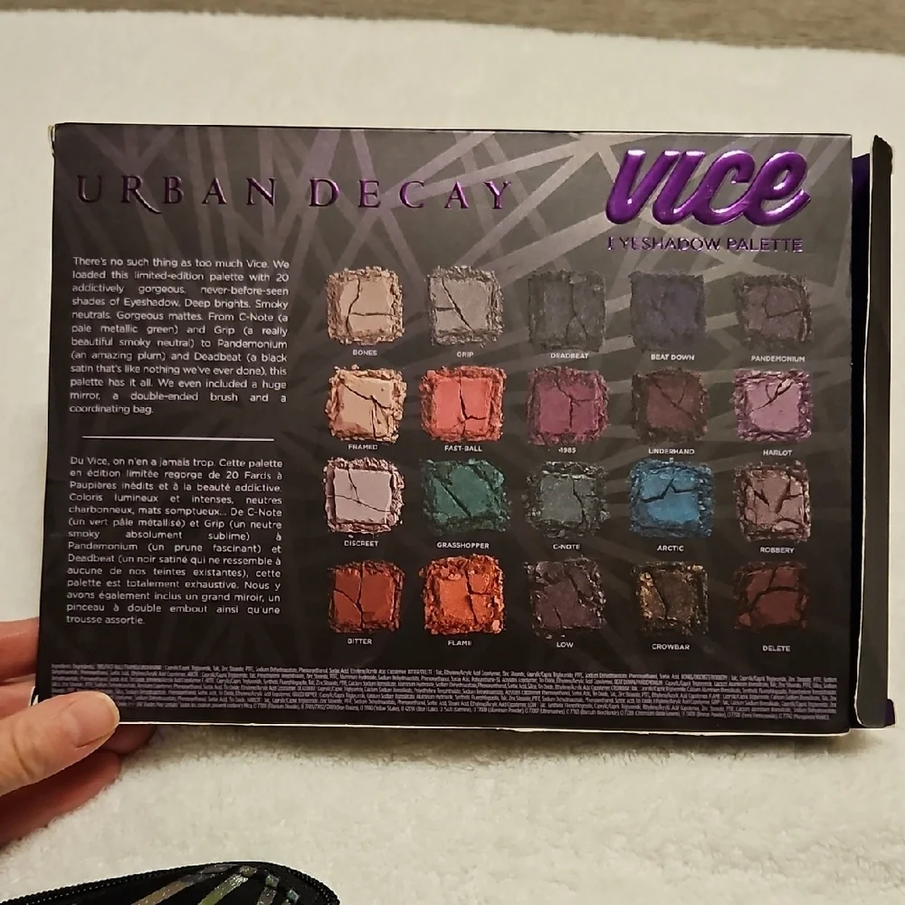 Urban Decay Vice Eyeshadow Palette - Purple and Black - Picture 3 of 9